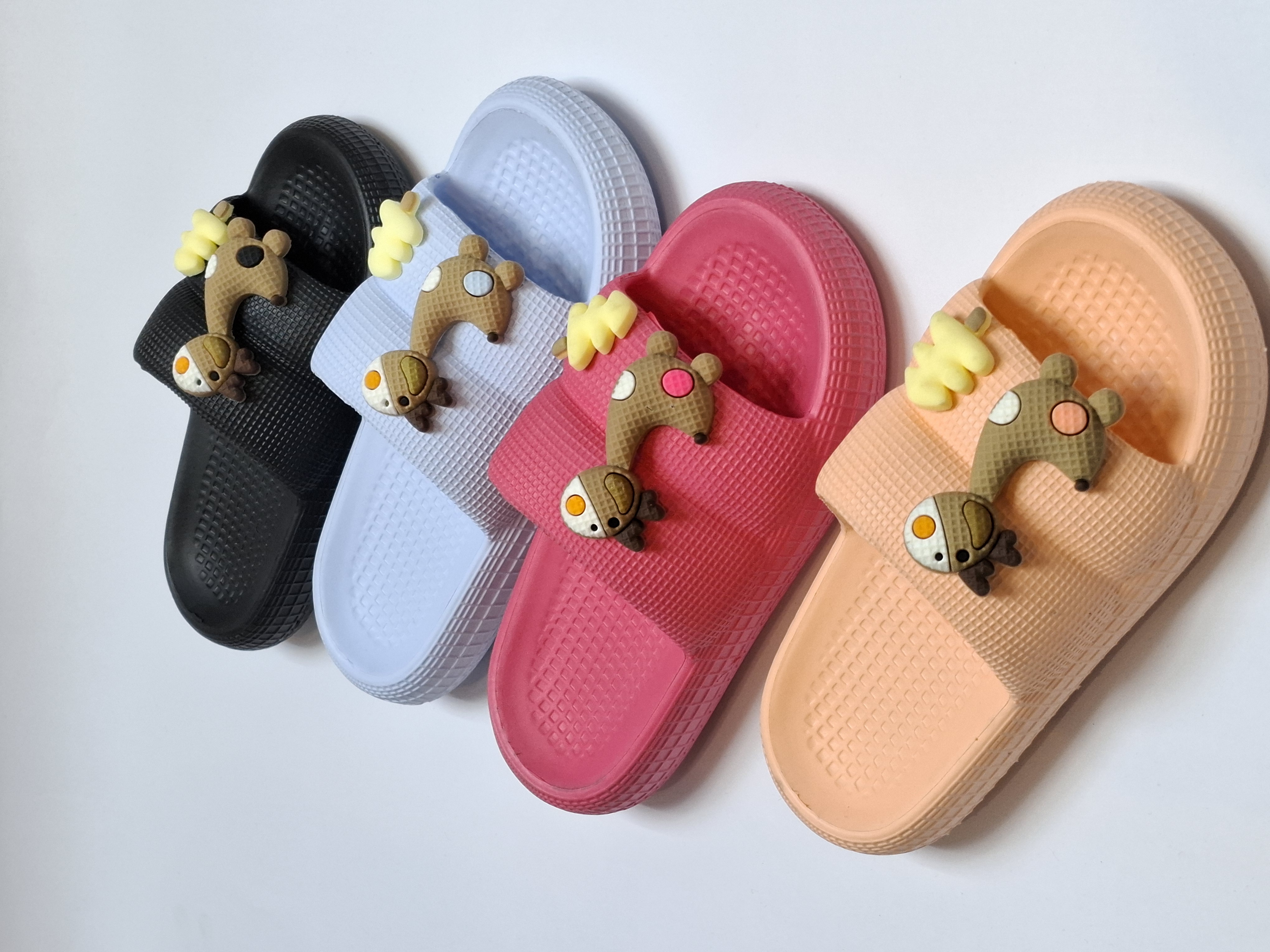 دمپایی زنانه زارا شرکت پایون